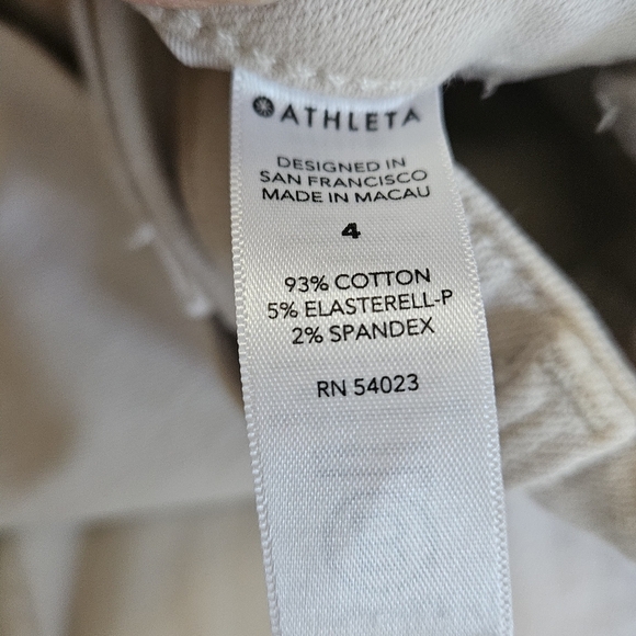ATHLETA Flex Straight Ankle Jean In Bone. Size 4 - Picture 2 of 12